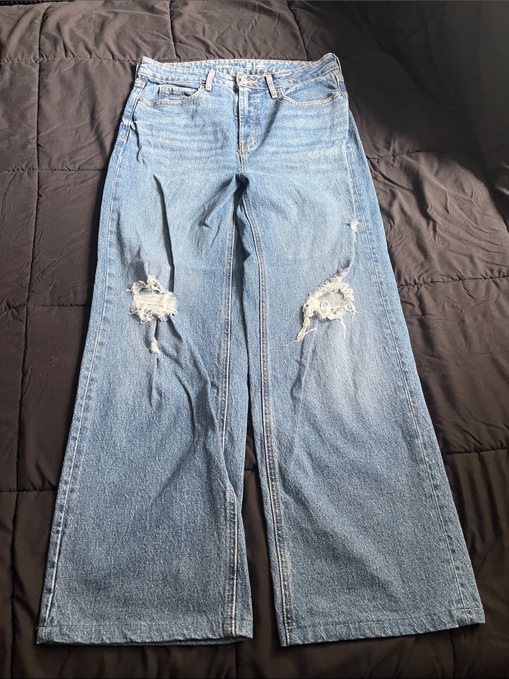 Old Navy Light Blue Wide-Leg Distressed Jeans